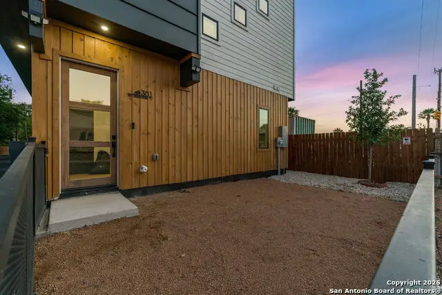 107 Harding Place #301, San Antonio, TX 78203 - Image #2