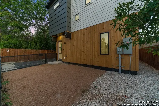 107 Harding Place #301, San Antonio, TX 78203 - Image #3