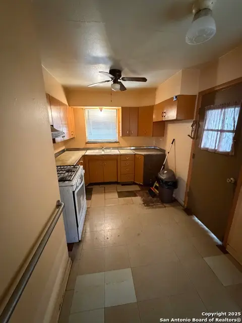1718 Kendalia, San Antonio, TX 78224 - Image #3