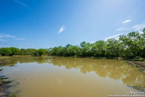 CR 732 Cr 732, Yancey, TX 78666