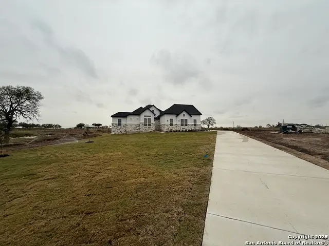 525 Lago Landing, San Antonio, TX 78263 - Image #2