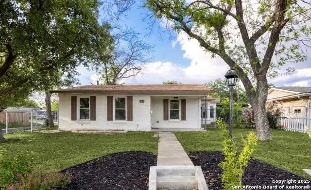 369 W Mandalay, San Antonio, TX 78212 - Image #1