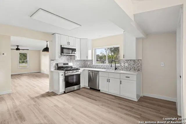 369 W Mandalay, San Antonio, TX 78212 - Image #3