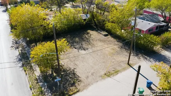 907 S Navidad St 1, San Antonio, TX 78207