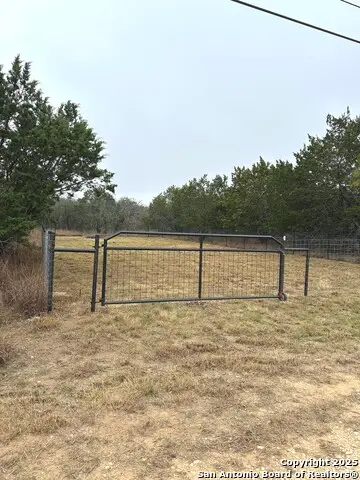 378 Medina, Bandera, TX 78003