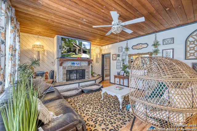 518 N Getty, Uvalde, TX 78801 - Image #3