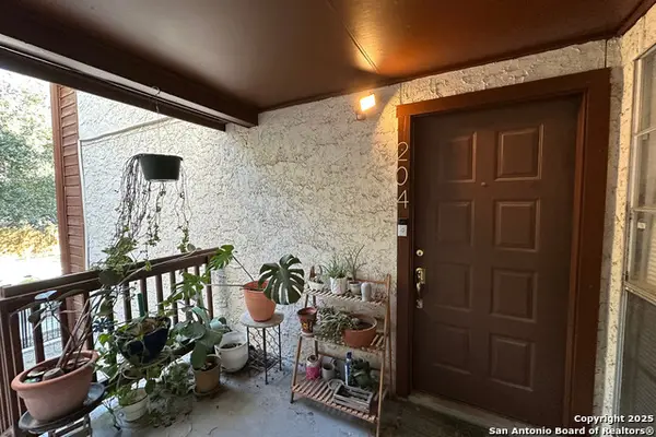 10527 Perrin Beitel #B204, San Antonio, TX 78217