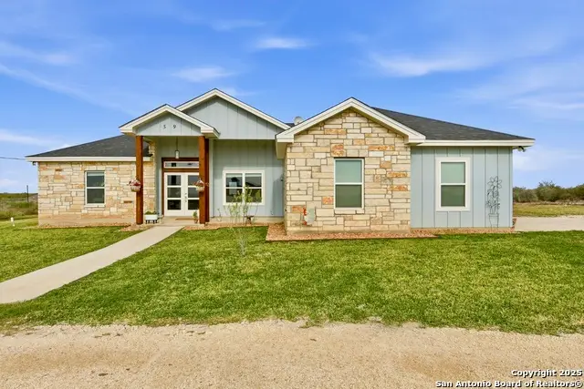 59 Greystone Hills, Uvalde, TX 78801 - Image #1