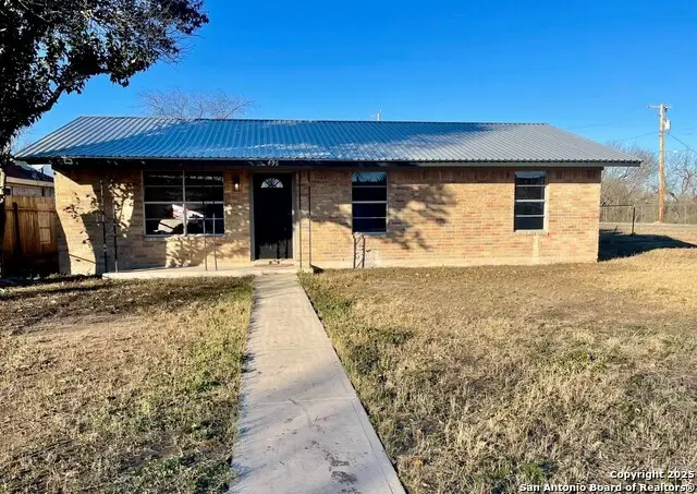 456 Melody, Uvalde, TX 78801 - Image #1