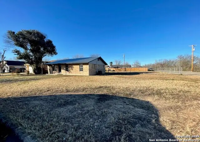 456 Melody, Uvalde, TX 78801 - Image #3