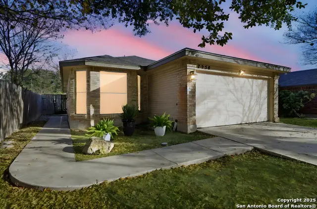 7258 Burns Way, San Antonio, TX 78250 - Image #2