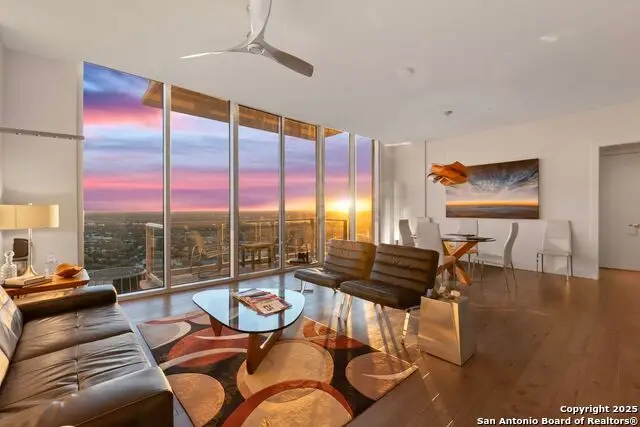 610 E Market #2905, San Antonio, TX 78205 - Image #1