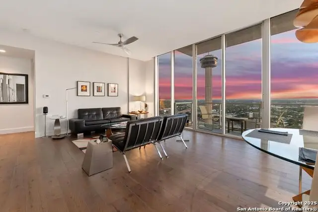 610 E Market #2905, San Antonio, TX 78205 - Image #2