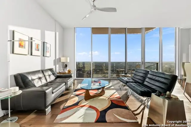 610 E Market #2905, San Antonio, TX 78205 - Image #3