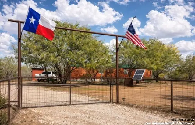 205 May, Pleasanton, TX 78064 - Image #1