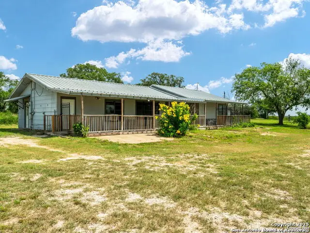 9871 County Road 115, Pettus Pawnee, TX 78125 - Image #1
