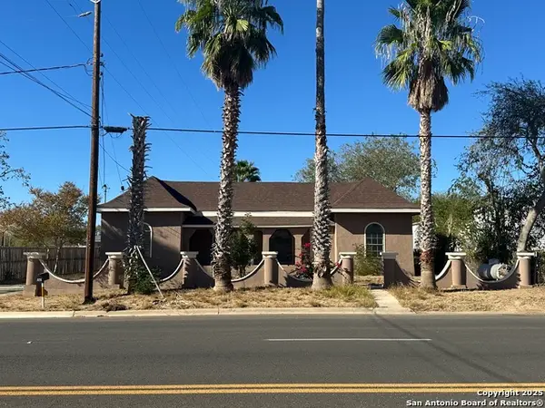 624 W Lake St, Crystal City, TX 78839