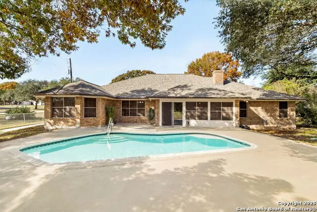 313 Ridge Crest, Seguin, TX 78155 - #2