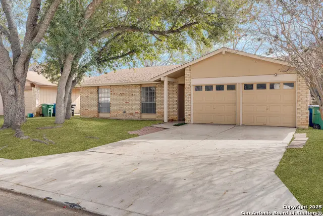 9446 Cliff Way, San Antonio, TX 78250 - Image #2