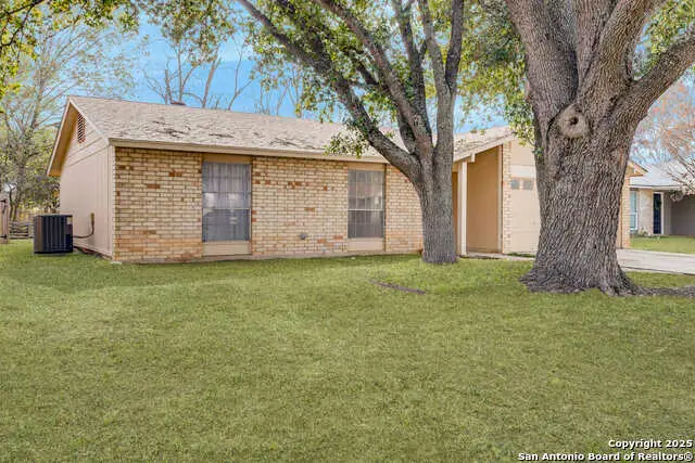 9446 Cliff Way, San Antonio, TX 78250 - Image #3
