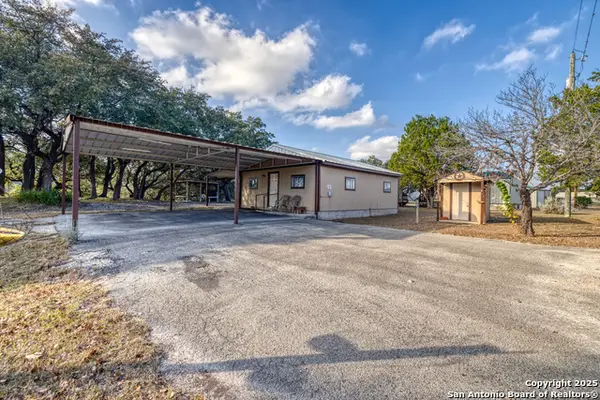 41 N River View Road, Camp Wood, TX 78833