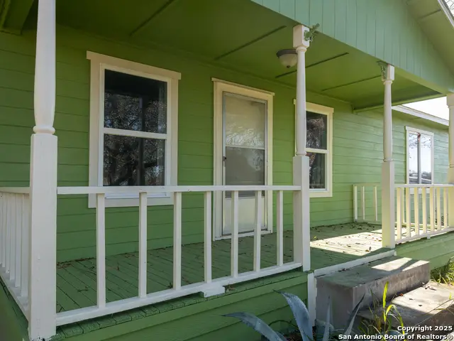 324 Oak Ln, Poteet, TX 78065 - Image #2