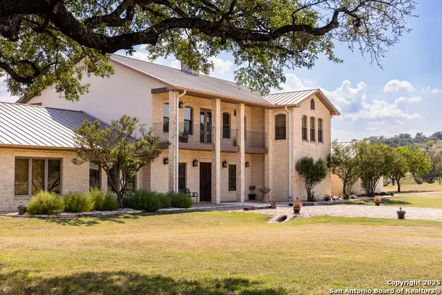 945 Elm Pass, Center Point, TX 78010 - Image #3