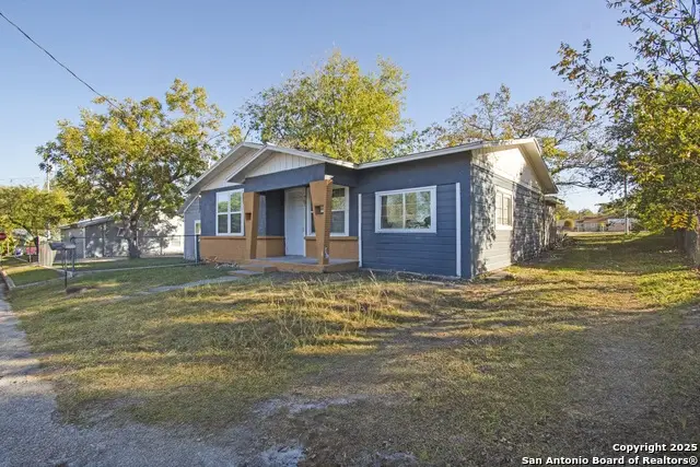767 Taylor Avenue, Seguin, TX 78155 - Image #2