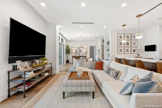 123 Lexington #APT 1410, San Antonio, TX 78205 - #2