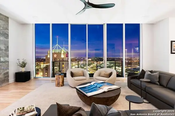 610 E Market #3304, San Antonio, TX 78205