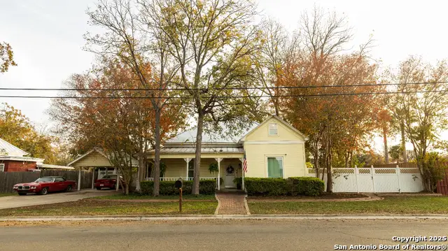 805 20th, Hondo, TX 78861 - Image #2