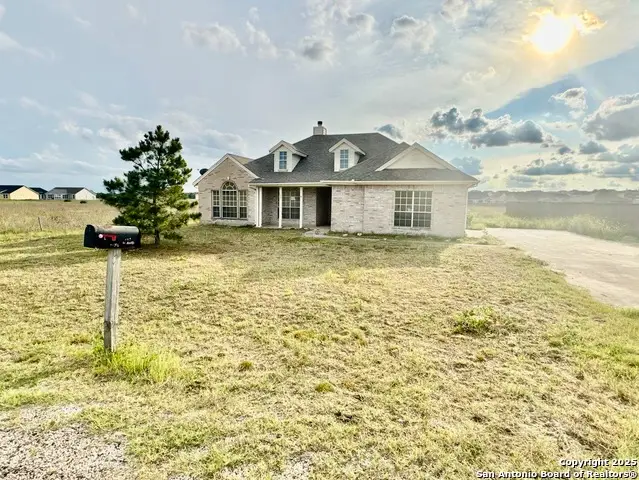 135 Muirfield, La Vernia, TX 78121 - Image #1