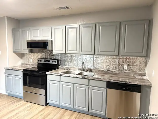 1212 Fairview, Beeville, TX 78102 - Image #2