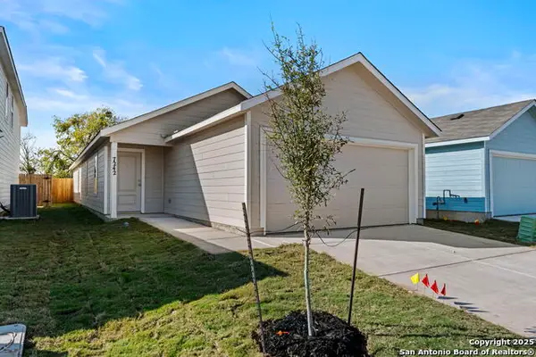7242 Brownleaf Dr, San Antonio, TX 78227