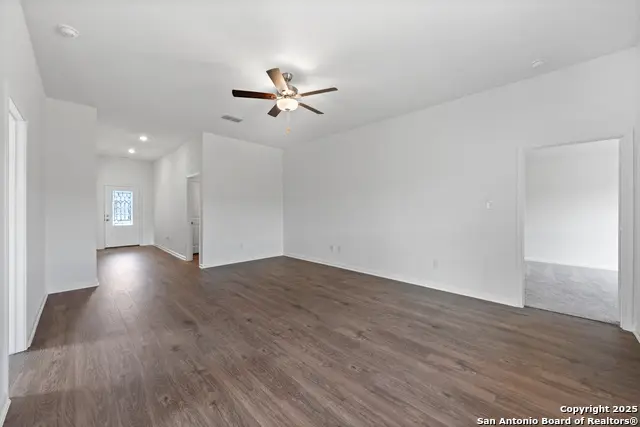 16021 Stratford Cove, Lytle, TX 78052 - Image #3