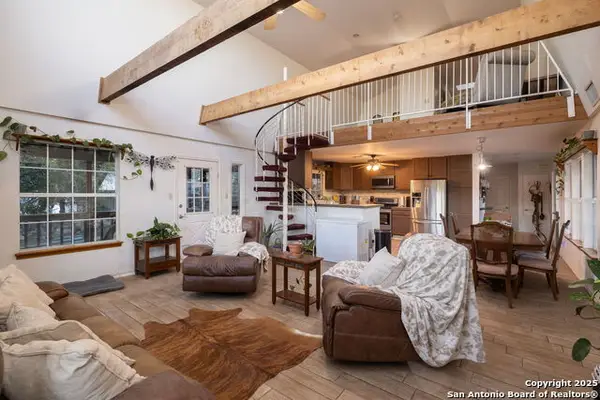 411 Lake Park, Canyon Lake, TX 78133