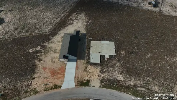 170 Pine Valley, La Vernia, TX 78121