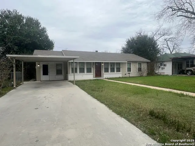 1012 E Walnut, Seguin, TX 78155 - Image #1