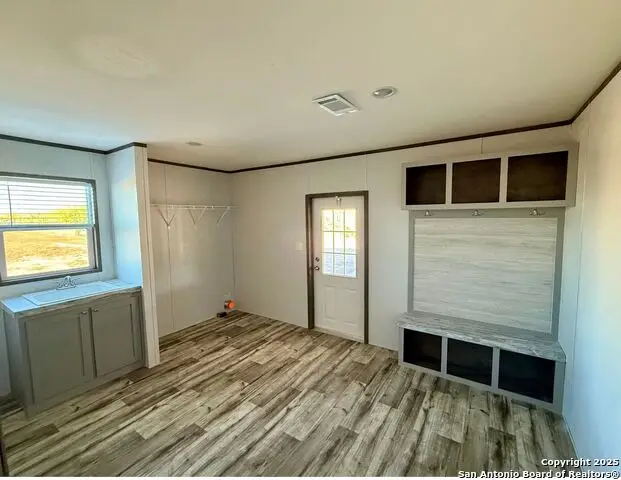 20 N Penney Lane, Knippa, TX 78870 - Image #3