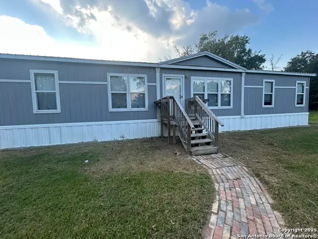 3361 Little Cypress Drive, Orange, TX 77632 - Image #2