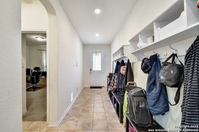 145 Rustic, Universal City, TX 78148 - Image #2