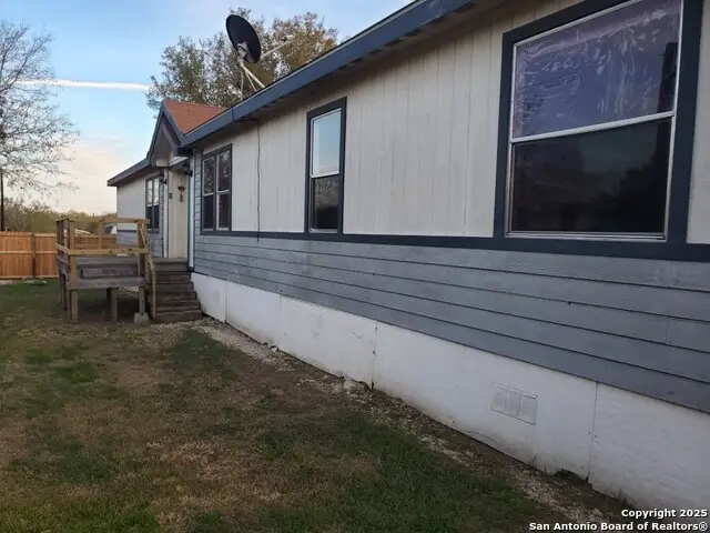 754 Kayroe Rd, Adkins, TX 78101 - Image #1