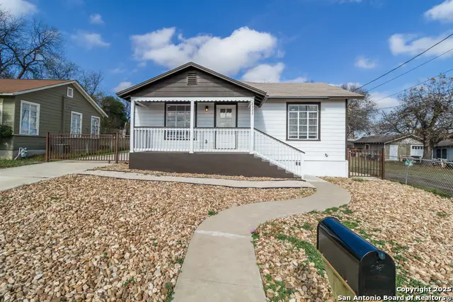 2323 E Crockett, San Antonio, TX 78202 - Image #3