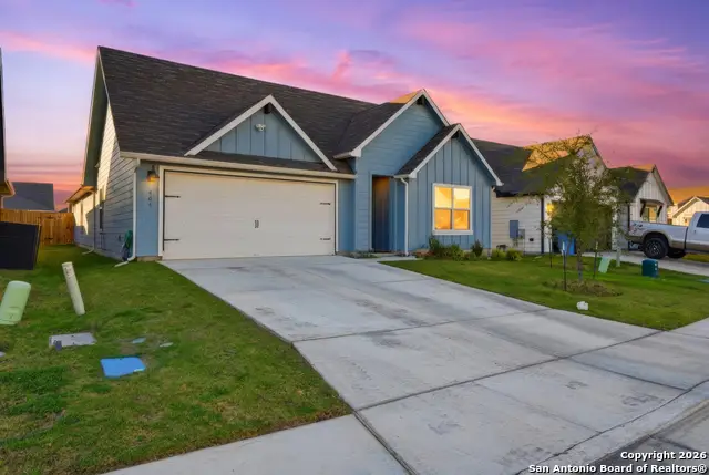 404 Signe, Seguin, TX 78155 - Image #2