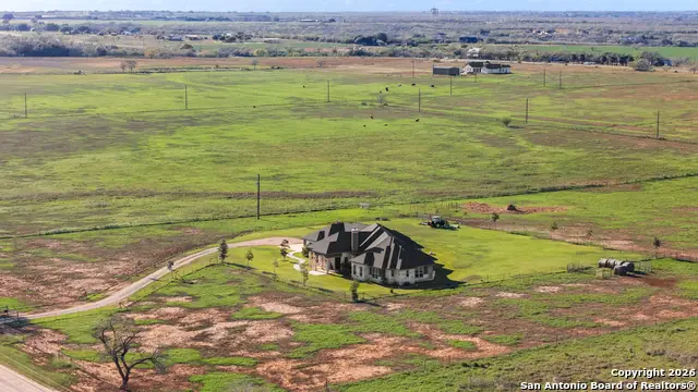 1530 County Road 132, Floresville, TX 78114 - Image #2