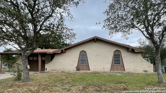 803 Avenue H, Sinton, TX 78387 - Image #1