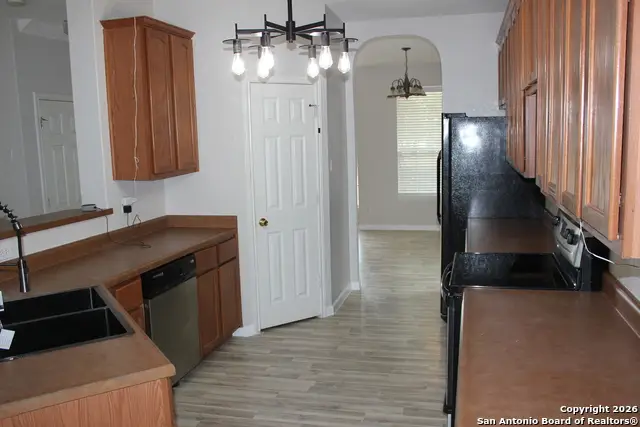 427 Sleepy Daisy, San Antonio, TX 78245 - Image #3