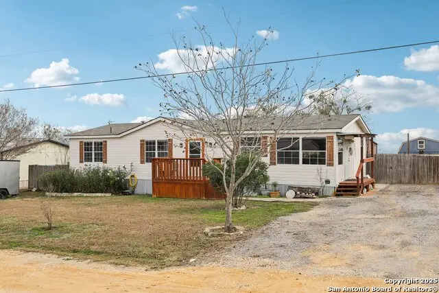 1123 Debbie, Marion, TX 78124 - Image #3