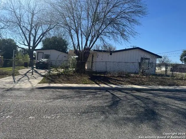 1050 Nw 38th St, San Antonio, TX 78228 - Image #3