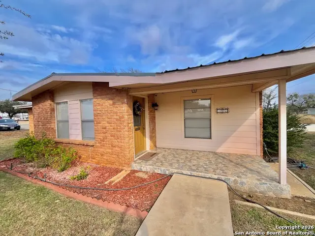 200 W Frio St, Dilley, TX 78017 - Image #2